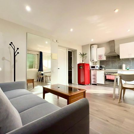 Apartamentos Playa Бадалона Экстерьер фото