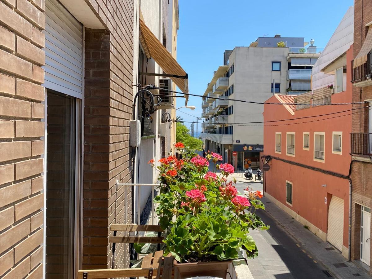 Apartamentos Playa Бадалона Экстерьер фото