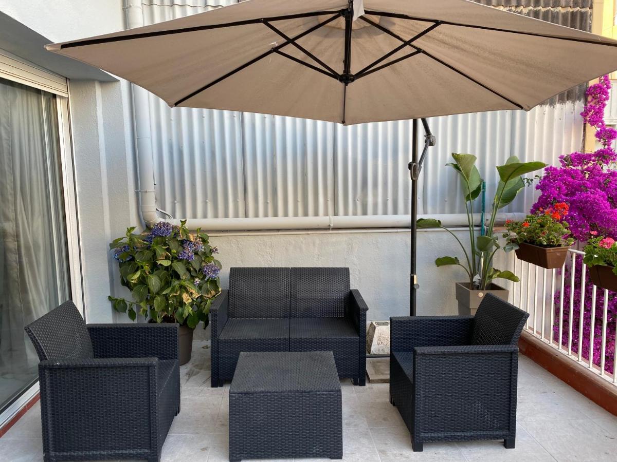 Apartamentos Playa Бадалона Экстерьер фото