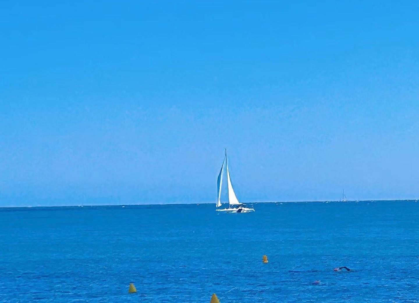 Apartamentos Playa Бадалона Экстерьер фото