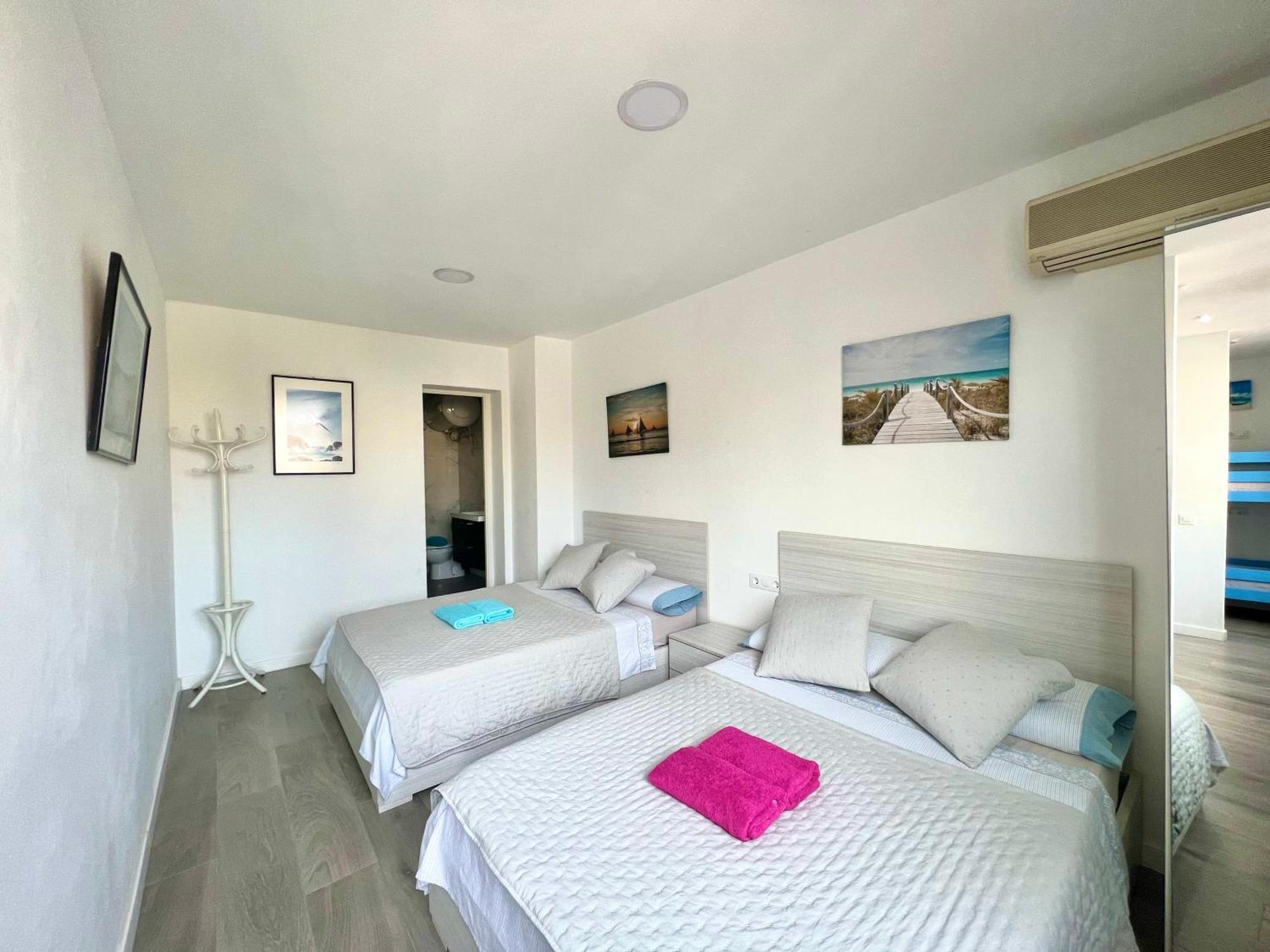 Apartamentos Playa Бадалона Экстерьер фото